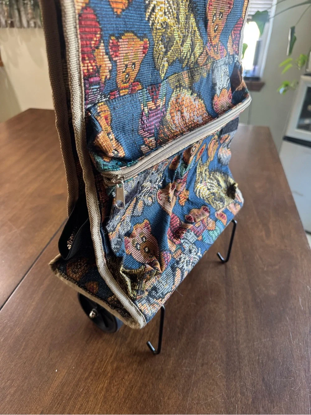 Vintage Pioneer Foldable Tapestry Rolling Tote - Bear/Cat